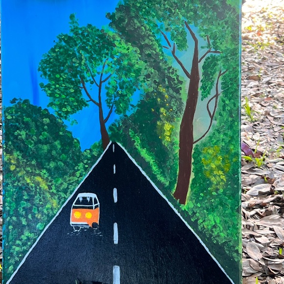 Road and tree - Picture 6 of 6